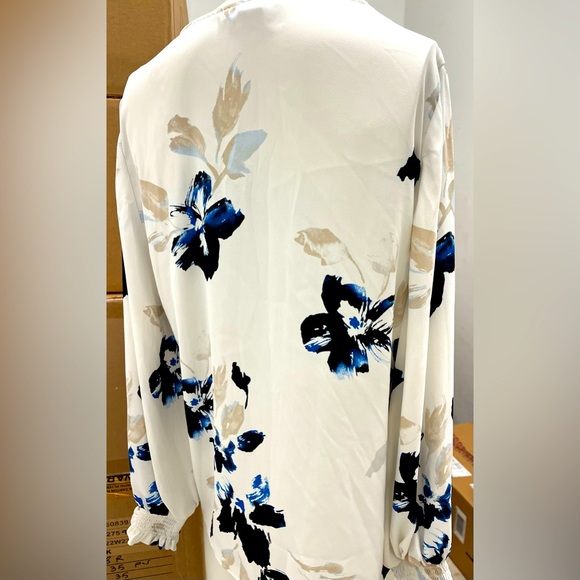 WHBM LONG SLEEVE PULL OVERHEAD TOP, SIZE S - Picture 2 of 5